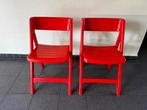 Design 1970s Flair Pair of Red 'Pizzicato' Folding Chairs, Tuin en Terras, Tuinstoelen, Ophalen of Verzenden, Gebruikt, Kunststof