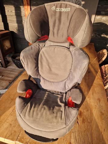 Maxi cosi autostoeltje beschikbaar voor biedingen