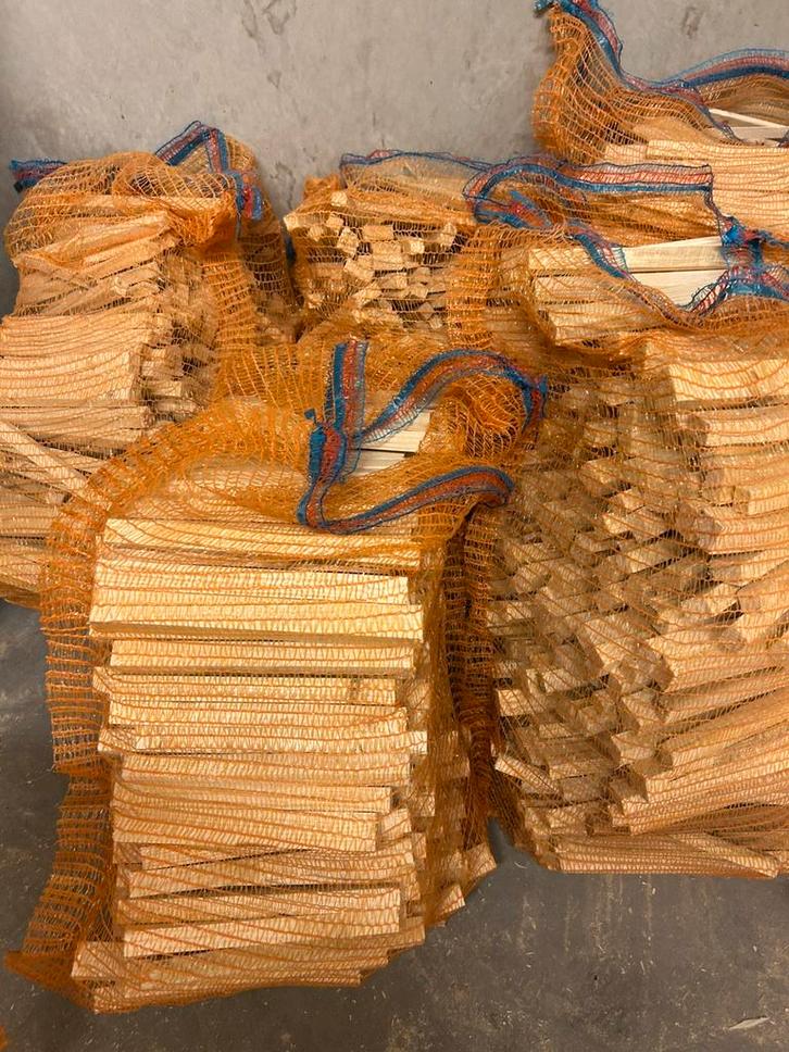 Aanmaakhoutjes  aanmaakhout, Tuin en Terras, Haardhout, Overige houtsoorten, Minder dan 3 m³, Ophalen