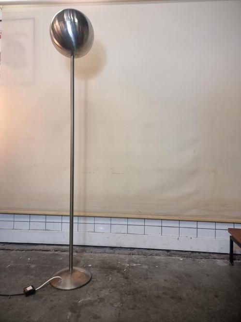 Vintage vloerlamp jaren 60 chroom, Huis en Inrichting, Lampen | Vloerlampen, Zo goed als nieuw, Minder dan 100 cm, Ophalen