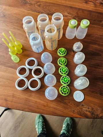 Volledige set baby flessen Dr. Brown. beschikbaar voor biedingen
