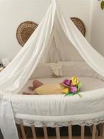 Ovaal Wiegje, met wiegbekleding, Ophalen, Zo goed als nieuw, Wieg