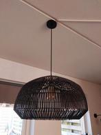 Zwarte Hanglamp Rotan Stijl, Huis en Inrichting, Lampen | Hanglampen, Ophalen, Zo goed als nieuw, Overige materialen, 50 tot 75 cm