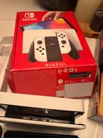 Nintendo Switch OLED - Zo goed als nieuw!, Spelcomputers en Games, Games | Nintendo Switch, Overige genres, Eén computer, Ophalen of Verzenden