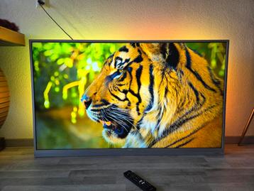 PHILIPS 55 INCH 4K UHD SMART ANDROID LED TV 3 X AMBILIGHT!! beschikbaar voor biedingen