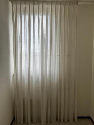 Mooie Gordijnen voor slaapkamer 2,53 hoogte x 1,20breedte beschikbaar voor biedingen