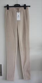 nieuwe  creme kleurige robbroek maat xs, Kleding | Dames, Beige, Nieuw, Ophalen of Verzenden, Maat 34 (XS) of kleiner