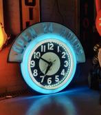 Originele Cleveland Neon klok usa, Eén persoon