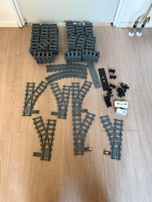 Mega grote partij lego rc rails rechten bochten wissels, Kinderen en Baby's, Speelgoed | Duplo en Lego, Zo goed als nieuw, Ophalen of Verzenden