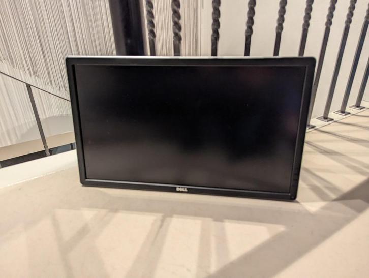 Dell-monitor met 4K-resolutie, Computers en Software, Monitoren, Gebruikt, 60 Hz of minder, DisplayPort, HDMI, Thunderbolt, In hoogte verstelbaar