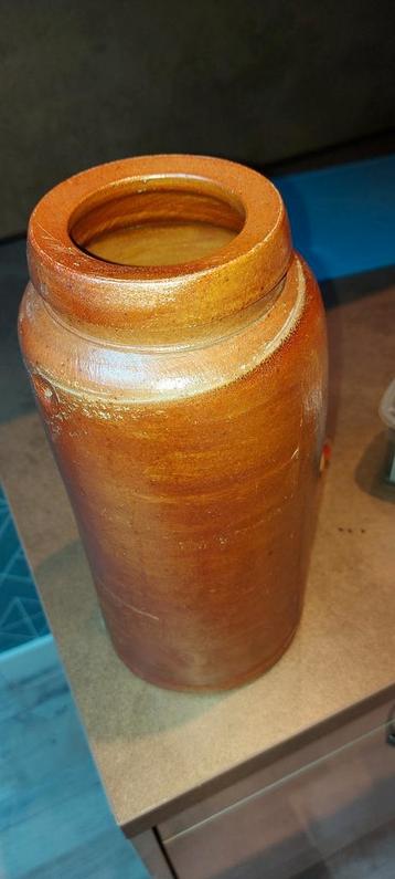 Oude aardewerk pot.duitse wekkan beschikbaar voor biedingen