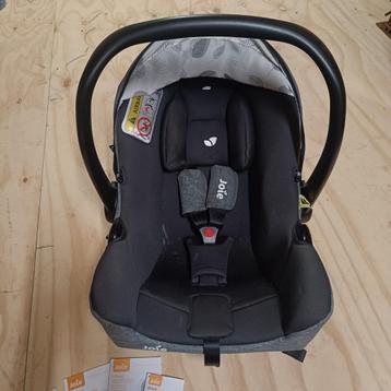 Joie i-Snug autostoeltje met verkleiner beschikbaar voor biedingen