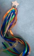 Nieuwe houten toverstaf met regenboog linten & belletjes, Ophalen of Verzenden, Nieuw