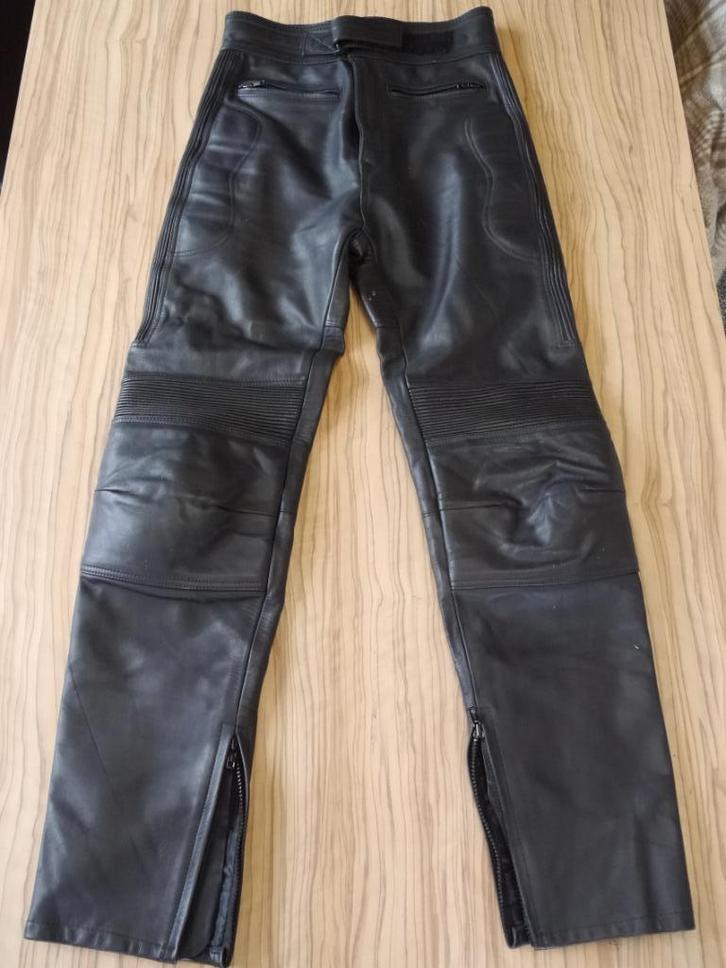 (2) motorbroek leder, maat 32, Motoren, Kleding | Motorkleding, Broek | leer, Dames, Heren, Tweedehands, Ophalen of Verzenden