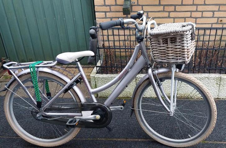 24 inch.Meisjesfiets.Batavus Diva-3 versn-extra mand voorop., Fietsen en Brommers, Fietsen | Meisjes, Gebruikt, 24 inch, Handrem