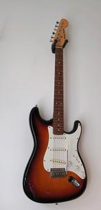 Harley Benton Stratocaster uit 1999 survivor, Muziek en Instrumenten, Fender, Met versterker, Ophalen of Verzenden, Zo goed als nieuw