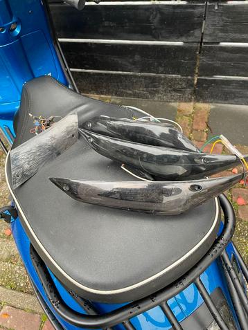 Zip Letjes beschikbaar voor biedingen