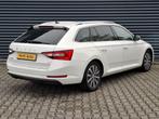 Skoda Superb Combi 1.4 TSI iV Business Edition Plug in Hybri, Auto's, Skoda, Gebruikt, 4 cilinders, Wit, Grijs