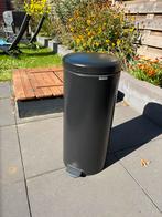 Brabantia Prullenbak 30L - Mat Zwart, Ophalen, Met pedaal, 50 tot 75 cm, Zo goed als nieuw