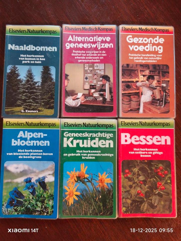 Elseviers Natuur- en Medisch Kompas Boeken Collectie, Boeken, Natuur, Gelezen, Ophalen of Verzenden