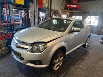 Voorbumper deuren motorkap Opel Tigra 2005 beschikbaar voor biedingen