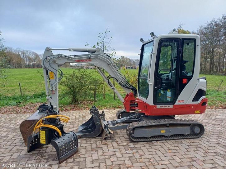 Takeuchi TB225 E | bj 2024 | 218uur | Sorteergrijper, Zakelijke goederen, Machines en Bouw | Kranen en Graafmachines, Graafmachine