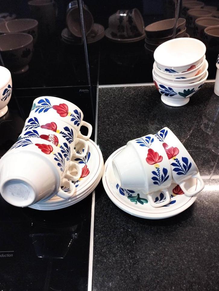 Kop en schotel Boerenbont Ilona 6 stuks., Huis en Inrichting, Keuken | Servies, Zo goed als nieuw, Kop(pen) en/of Schotel(s), Boerenbont