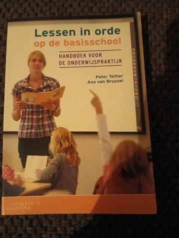 Lessen in orde op de basisschool beschikbaar voor biedingen