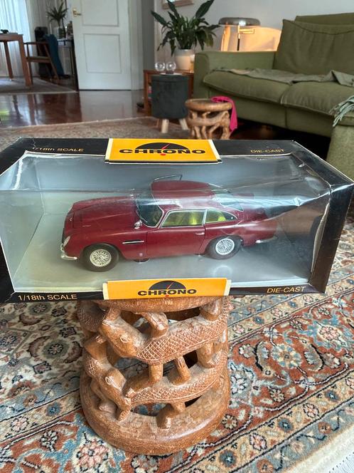 Chrono Aston Martin DB5 1963 Peony Red 1/18, Hobby en Vrije tijd, Modelauto's | 1:18, Nieuw, Auto, Overige merken, Ophalen of Verzenden
