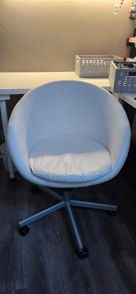 Bureaustoel - SKRUVSTA - Rond - Bol - Wit, Huis en Inrichting, Bureaustoelen, Gebruikt, Bureaustoel, Wit, Ophalen
