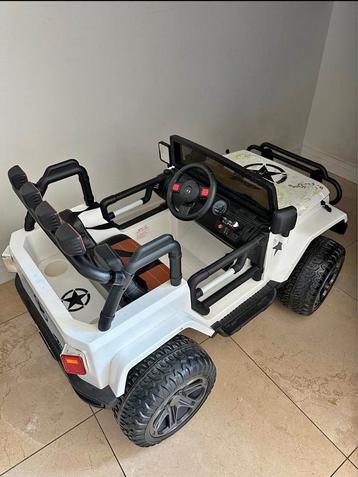 Elektrische kinderauto beschikbaar voor biedingen