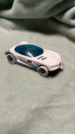 2013 HOT WHEELS GOLDEN ARR WHITE 1:64CAR W/ BLACK & BLUE, Ophalen of Verzenden, Zo goed als nieuw, Auto