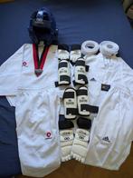 Taekwondo pak. Beschermers(hoofd, scheenbeen, armen, handen), Taekwondo, Maat XS of kleiner, Vechtsportmateriaal, Ophalen of Verzenden