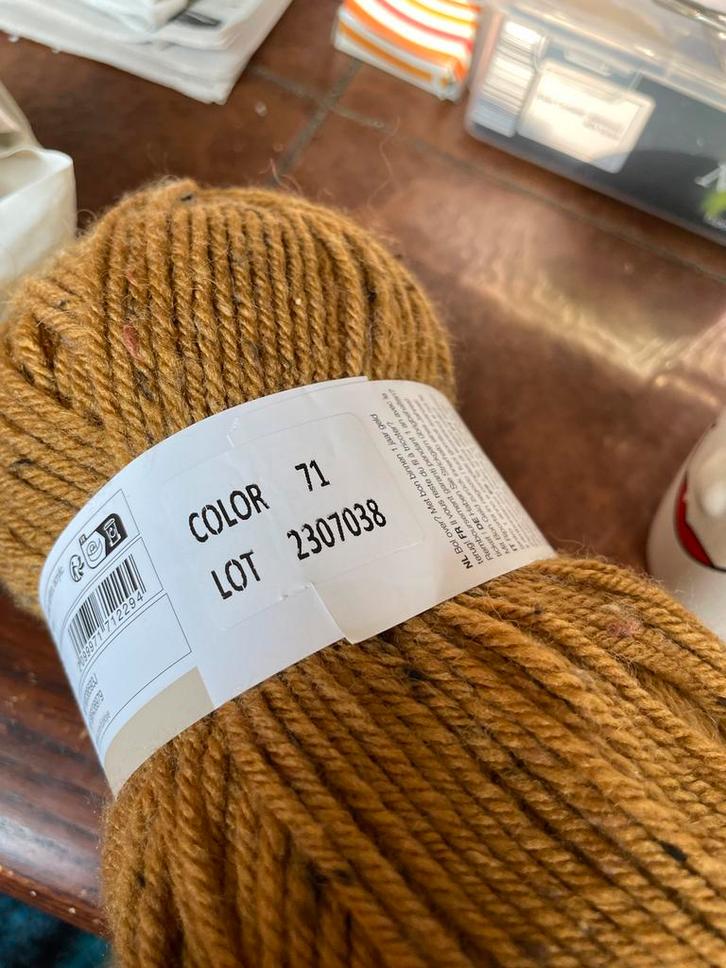 Gevraagd Zeeman Tweed Bol Kleur 71, Hobby en Vrije tijd, Breien en Haken, Zo goed als nieuw, Breien of Haken, Wol of Garen, Ophalen of Verzenden