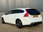 Volvo V60 2.0 T4 Business Sport R-DESIGN Camera/Leder/Navi, Auto's, Volvo, Gebruikt, Euro 6, 1969 cc, Wit