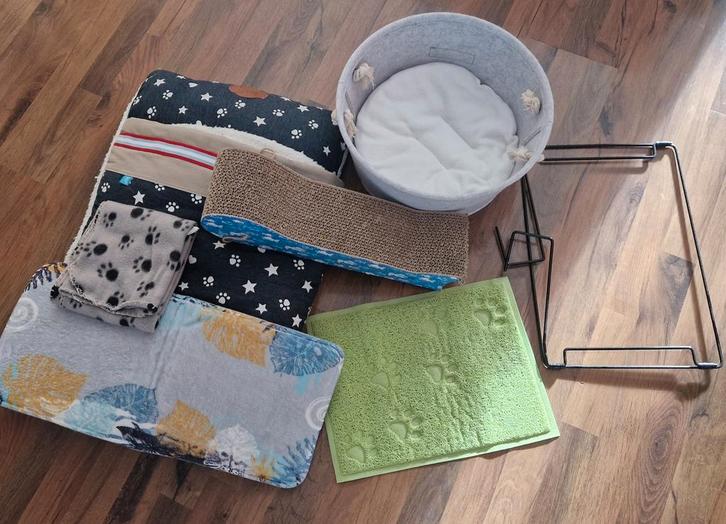 Te Koop: Spullen voor kat, Dieren en Toebehoren, Katten-accessoires, Zo goed als nieuw, Ophalen