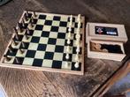 Schaak/damstukken + bord samen voor, € 12, Ophalen of Verzenden, Gebruikt
