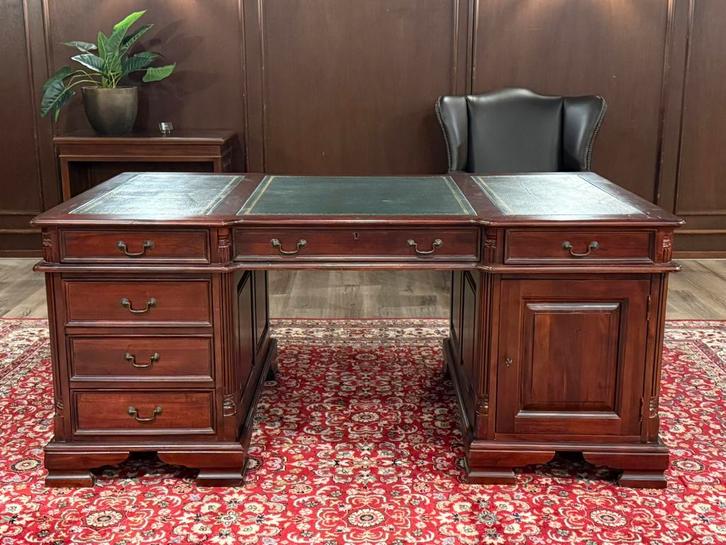 Klassiek Engels bureau (partnerdesk) #615, Huis en Inrichting, Bureaus, Zo goed als nieuw, Bureau, Ophalen of Verzenden