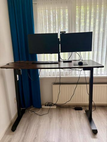 Songmics Zit-Sta Bureau 70x140cm beschikbaar voor biedingen