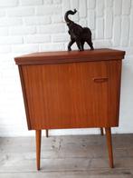 Vintage kastje dressoir lowboard Deense stijl teak jaren 60, Huis en Inrichting, Ophalen, Vintage retro jaren 60 Deense stijl teak .