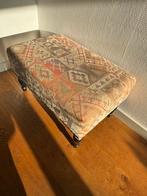 Stijlvolle poef / voetenbank met etnisch patroon, Ophalen, Gebruikt, 75 tot 100 cm, Stof
