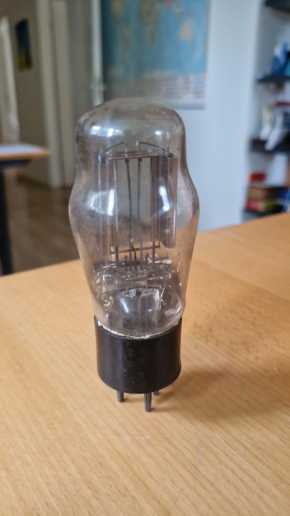 Vintage Philips Miniwatt elektronenbuis RL4 of AL4 – 4-pins, Hobby en Vrije tijd, Elektronica-componenten, Gebruikt, Ophalen of Verzenden