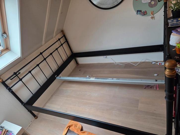 Ikea Svelvik metalen bed 160x200, Huis en Inrichting, Slaapkamer | Bedden, Gebruikt, Tweepersoons, 160 cm, 200 cm, Metaal, Zwart