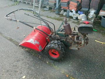 Oude Frees met MAG (Motosacoche Acacias Genève) motor beschikbaar voor biedingen