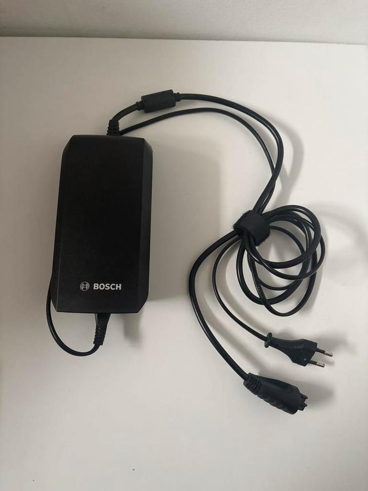 Bosch E-bike Oplader - Perfecte staat!, Fietsen en Brommers, Fietsaccessoires | Fietsaccu's, Zo goed als nieuw, Ophalen of Verzenden