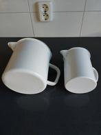 2 Vintage emaille maatbekers met zwarte bies., Ophalen of Verzenden