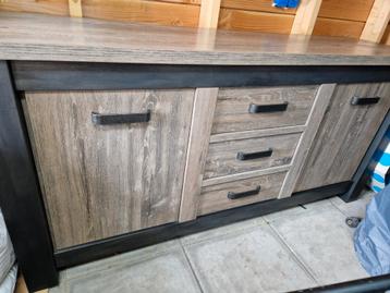 Dressoir millenium Oak-Dark Brown van 'Boston woonkamer' beschikbaar voor biedingen