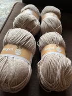 Te koop: 4 bollen wol van Zeeman, Breien of Haken, Wol of Garen, Zo goed als nieuw, Ophalen