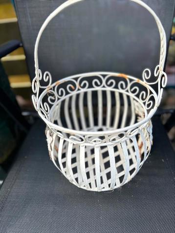 Brocante  manden beschikbaar voor biedingen