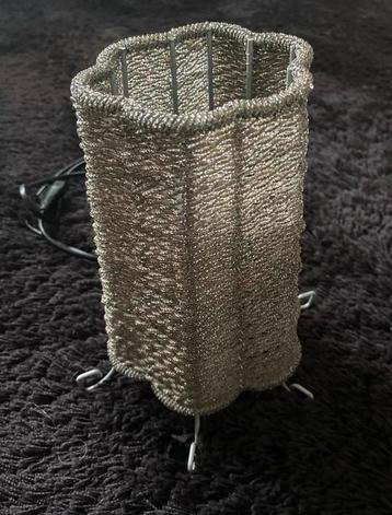 Design tafellamp, grijs, 23cm hoog, nieuw beschikbaar voor biedingen